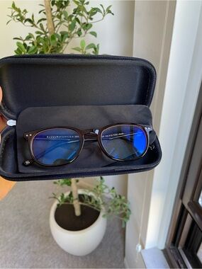 Blue-Light Blocking Glasses and Case Set -